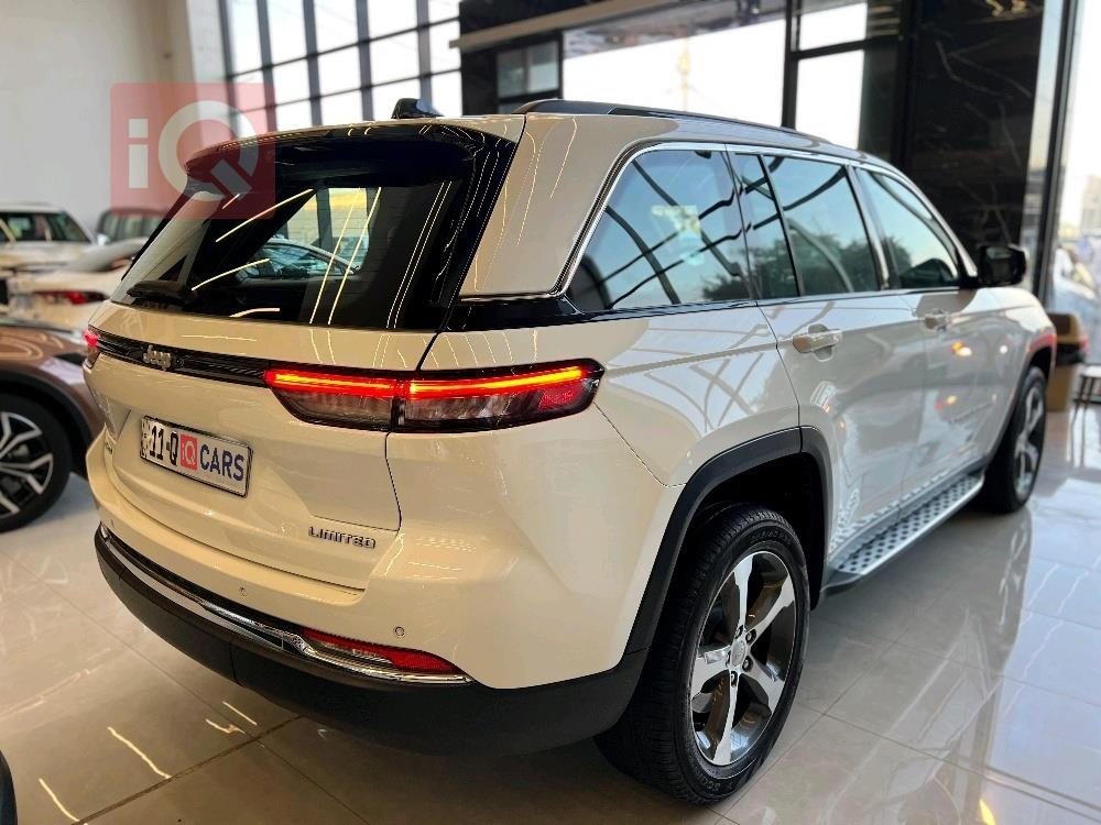 جيب جراند شيروكي